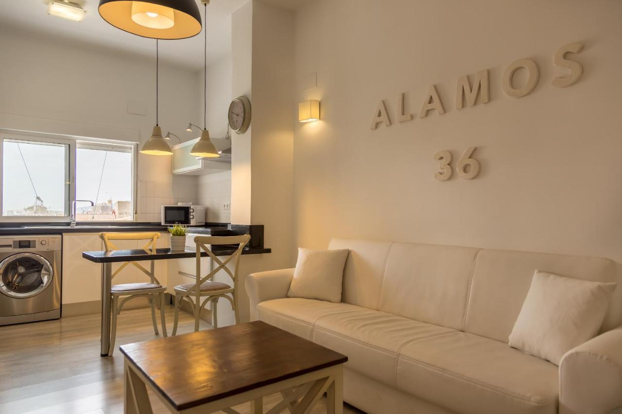 Urbe10 Alamos 36 Apartment Malaga Bagian luar foto