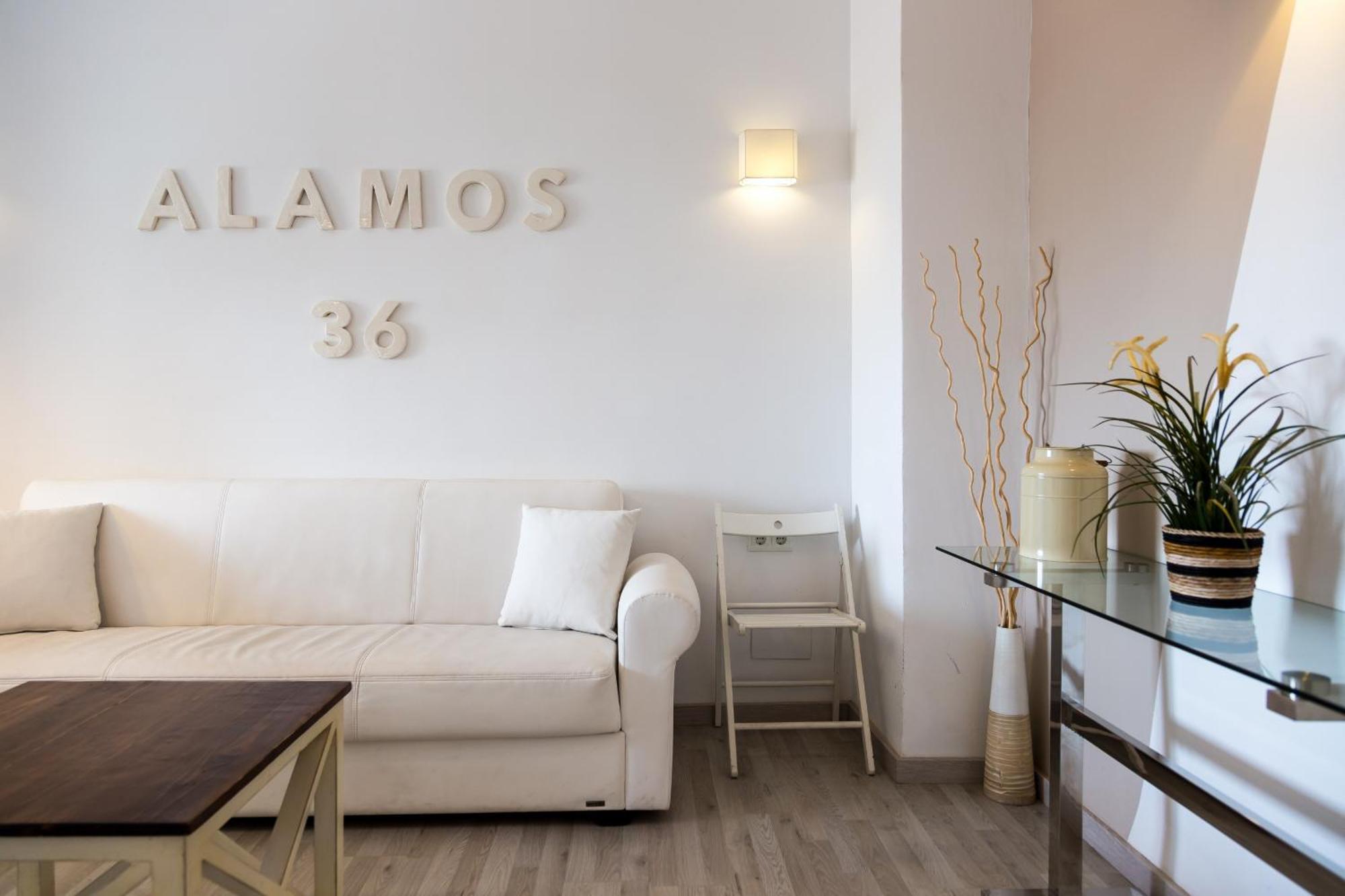 Urbe10 Alamos 36 Apartment Malaga Bagian luar foto
