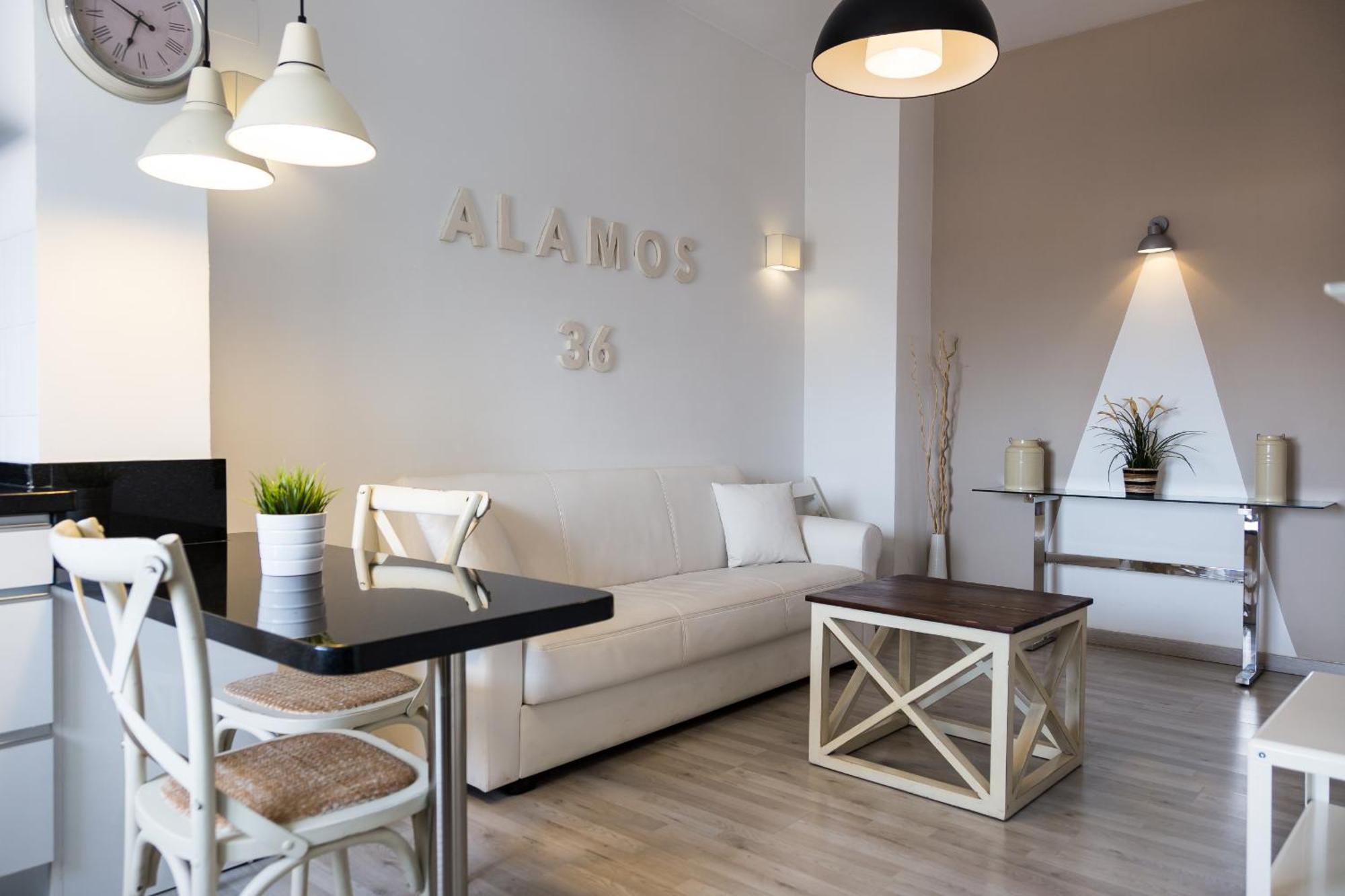 Urbe10 Alamos 36 Apartment Malaga Bagian luar foto